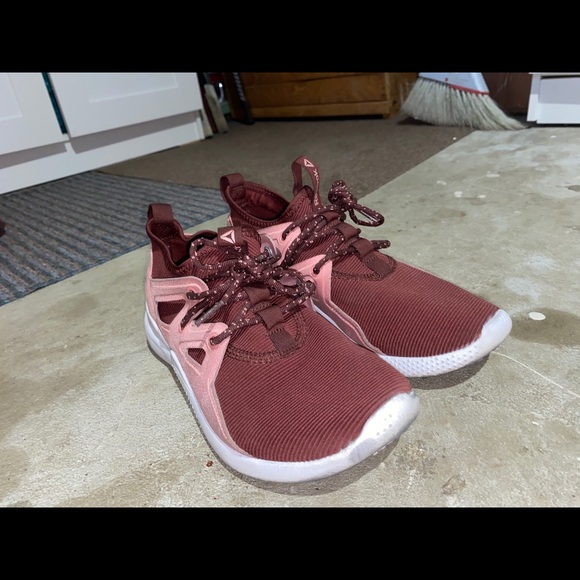 Reebok running shoes - Picture 2 of 5